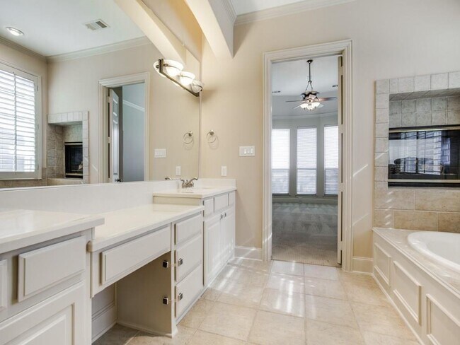 Building Photo - 1641 McGee Ln