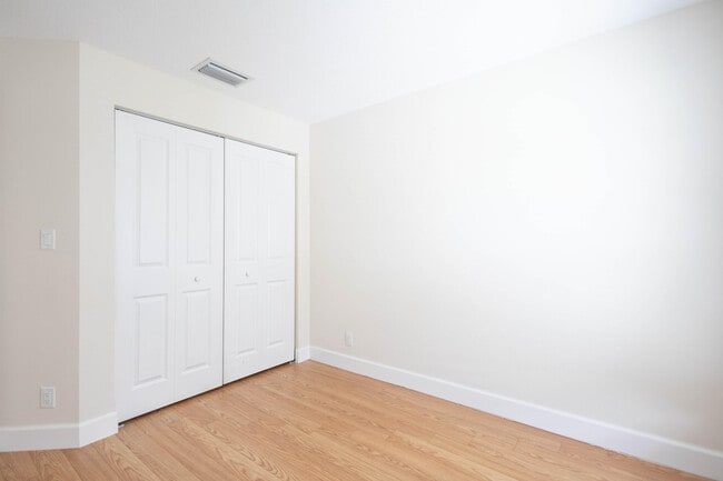 Building Photo - 12425 Westhampton Cir