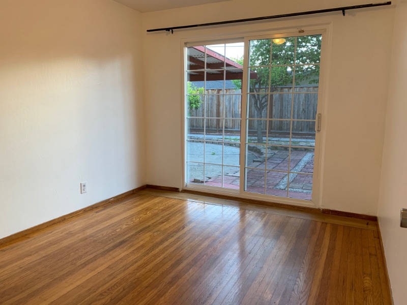 Building Photo - 315 N Abbott Ave