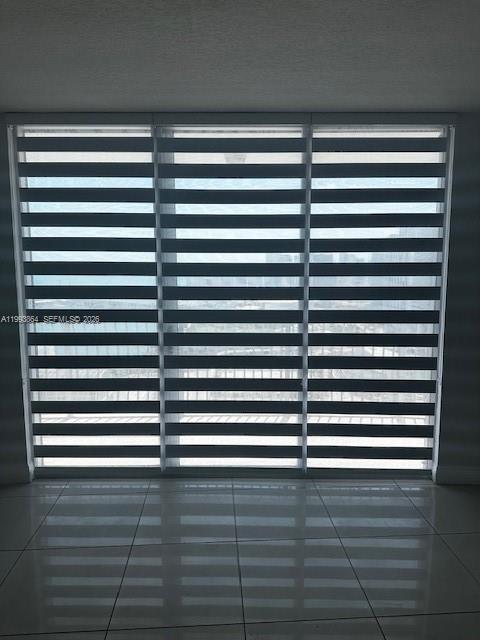 Building Photo - 1750 N Bayshore Dr