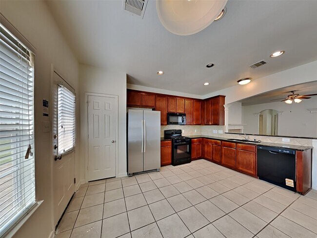 Building Photo - 9719 Bark Ridge Ln