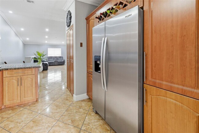 Building Photo - 11025 W Okeechobee Rd