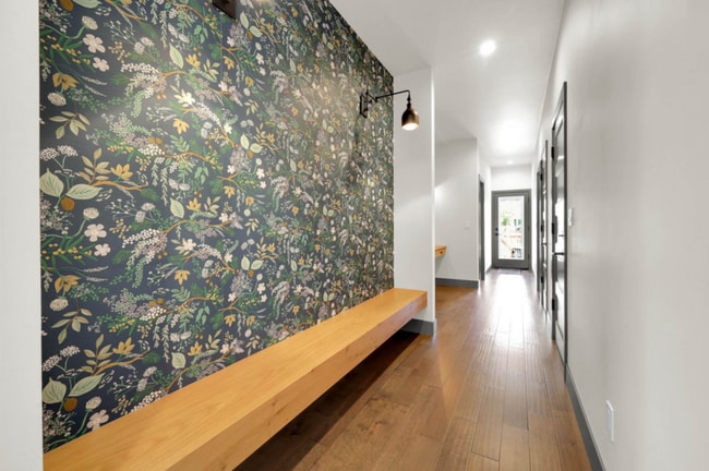 Building Photo - 1909 Elkhorn Dr