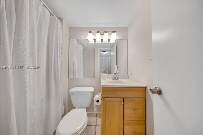 Building Photo - 5521 Courtyard Dr
