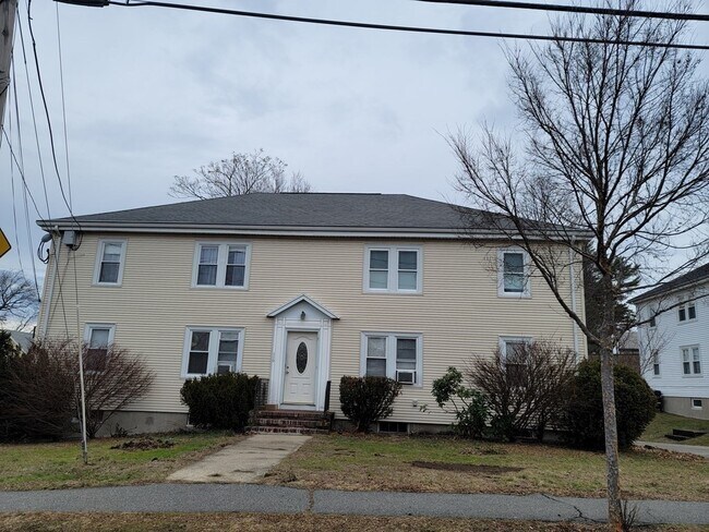 Primary Photo - 110 Clay St