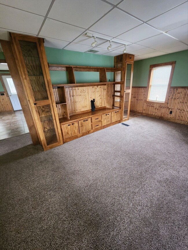 Building Photo - 717 Draketown Rd