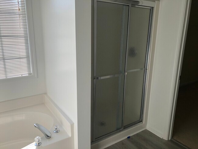 Building Photo - 1147 Pebble Creek Xing