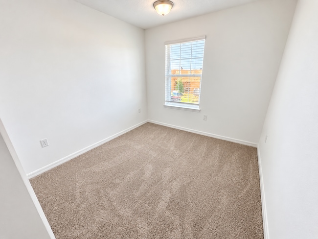Building Photo - 4540 Orchard View Aly