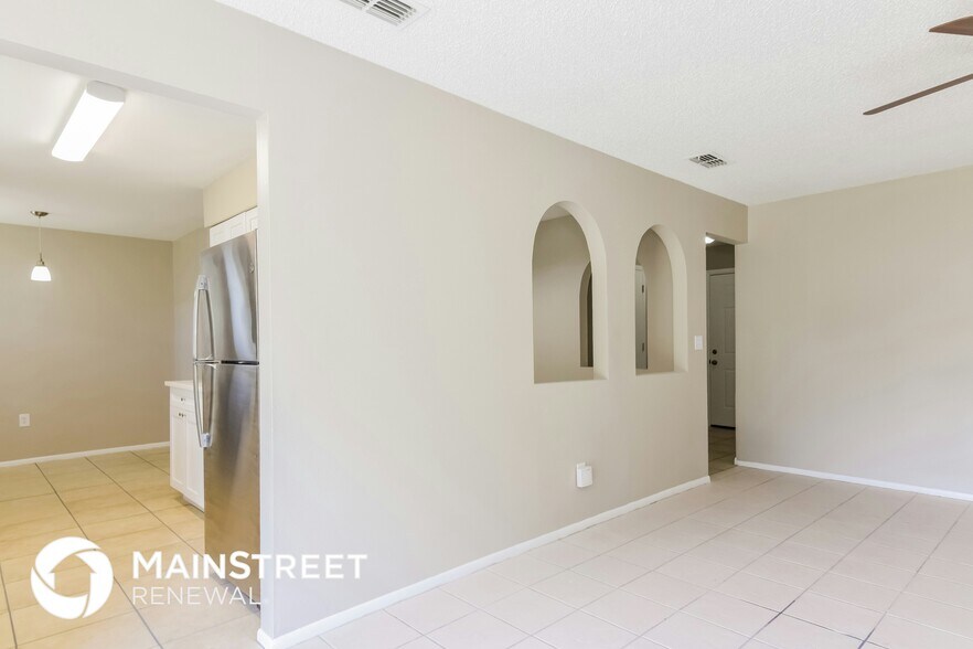 Building Photo - 839 Cinnamon Dr