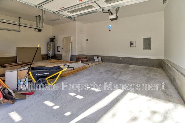 Building Photo - 213 Myrtle Ave