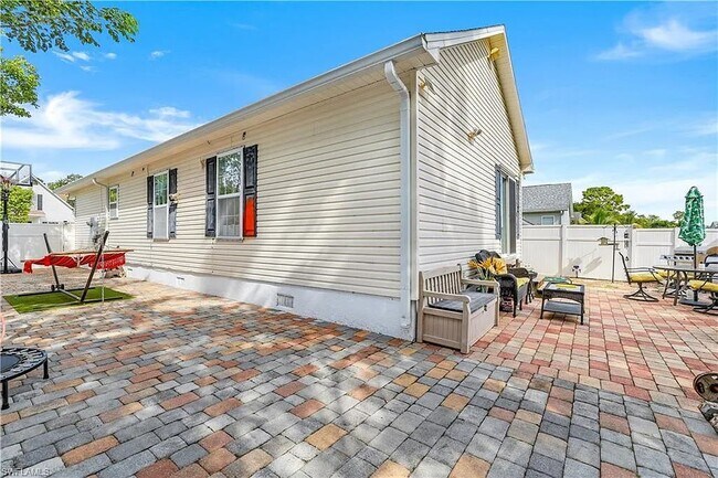 Building Photo - 286 Leawood Cir