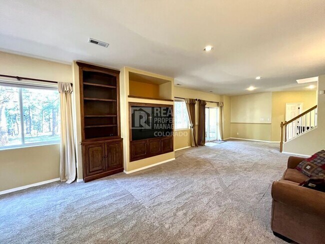 Building Photo - 1550 Capadaro Ct