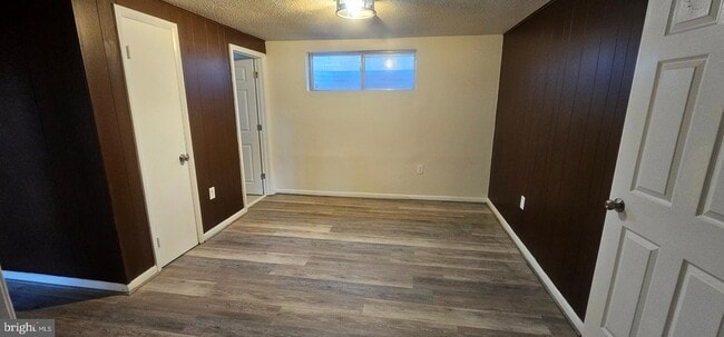 Building Photo - 5616 Old Temple Hill Rd