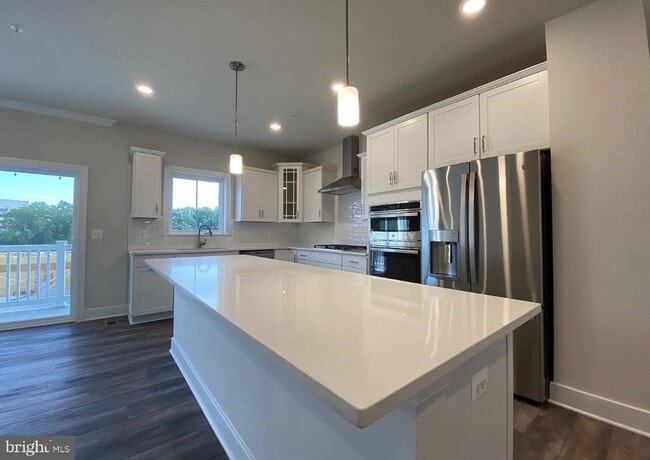 Building Photo - 136 Bleeker Pl