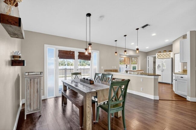 Building Photo - 151 Monterey Way