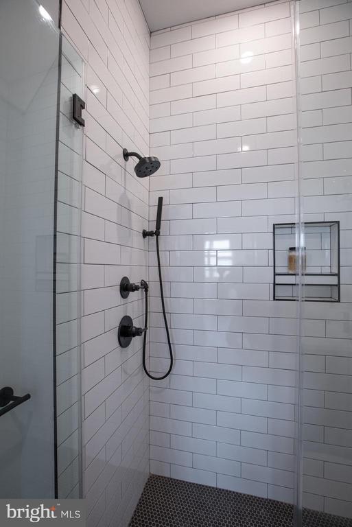 Building Photo - 2940 W Thompson St