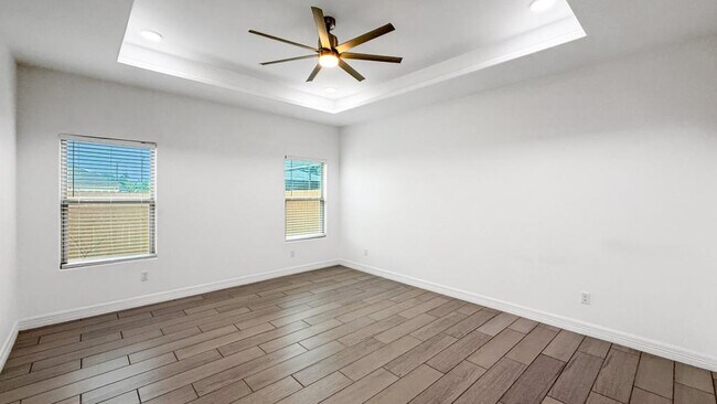 Building Photo - 5106 Sebastian Dr