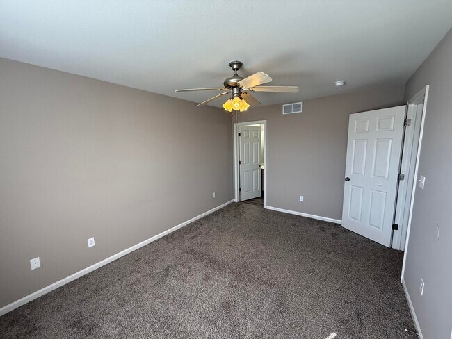 Building Photo - 214 Arctic Wolf Ct
