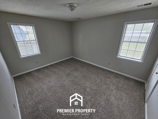 Building Photo - 4059 Friendly Way