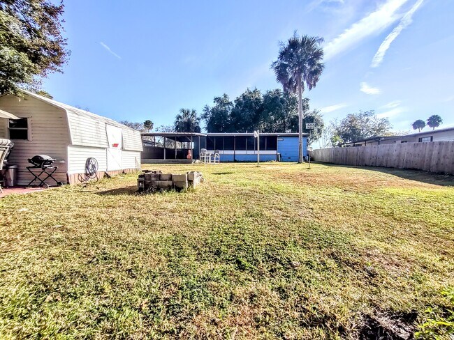 Building Photo - 163 Buchanan Cir