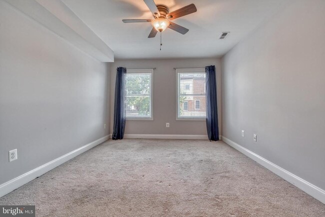 Building Photo - 506 E Fort Ave