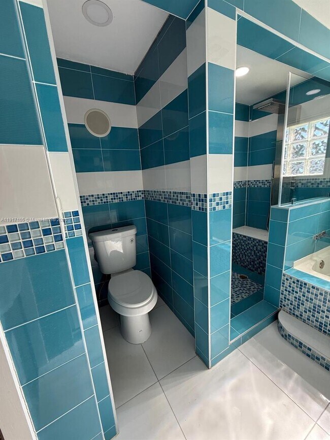 Building Photo - 4430 NW 175th St