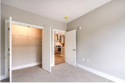 Building Photo - 211 Concord Tpke