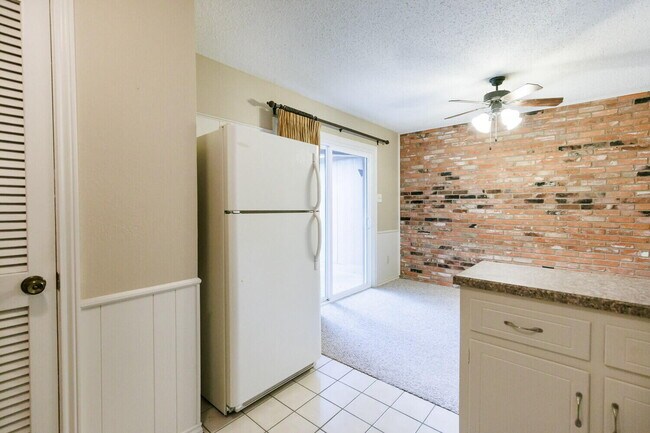 Building Photo - 3406 65th Dr