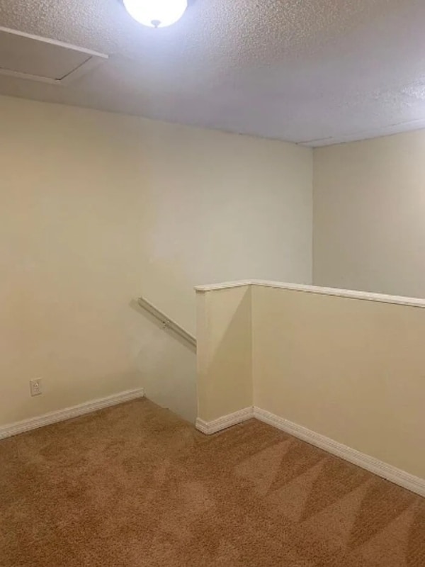 Building Photo - 106 E Rhodes Dr