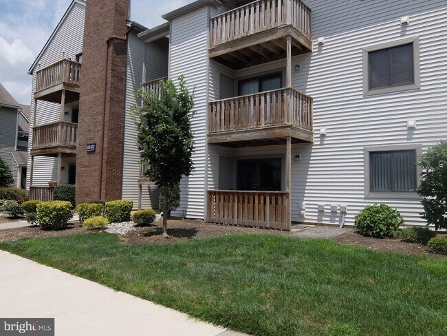 Building Photo - 5307 Ravens Crest Dr