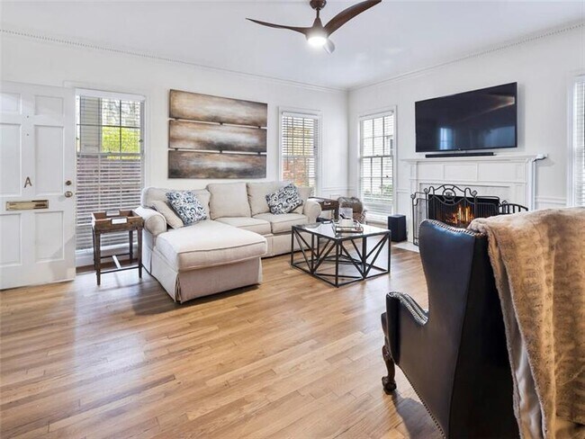 Building Photo - 1872 Wycliff Rd NW