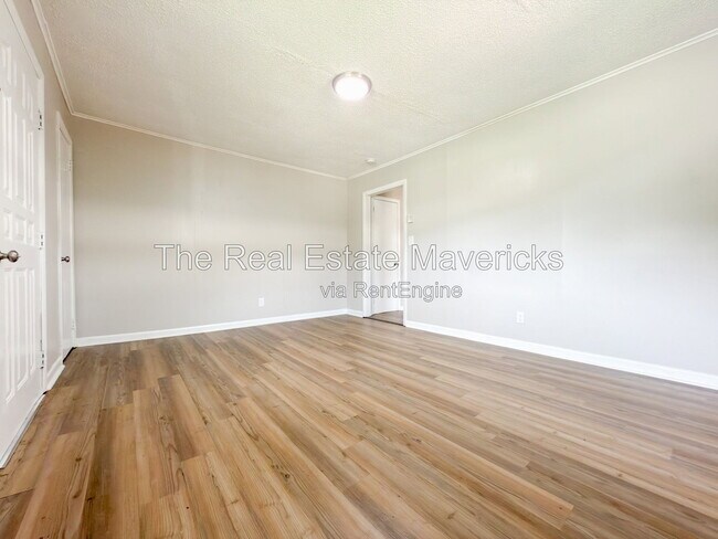 Building Photo - 4706 Midland Pike