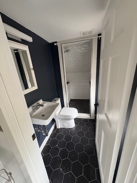 Bathroom - 15 Rockwood Rd