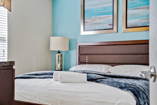 Building Photo - 8845 Rhodes St