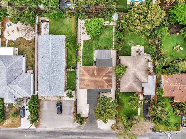 Building Photo - 1617 NW 7th Ave