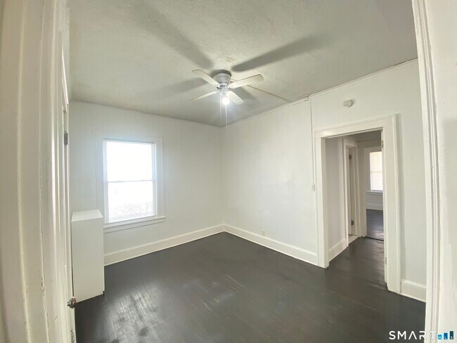 Building Photo - 54-56-56 Westbourne Pkwy