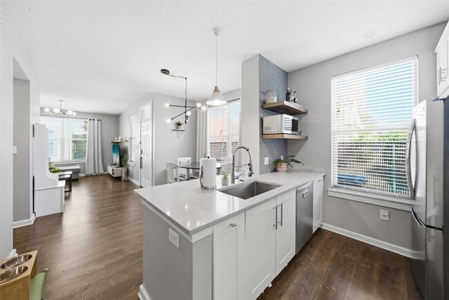 Building Photo - 1201 Grove Blvd