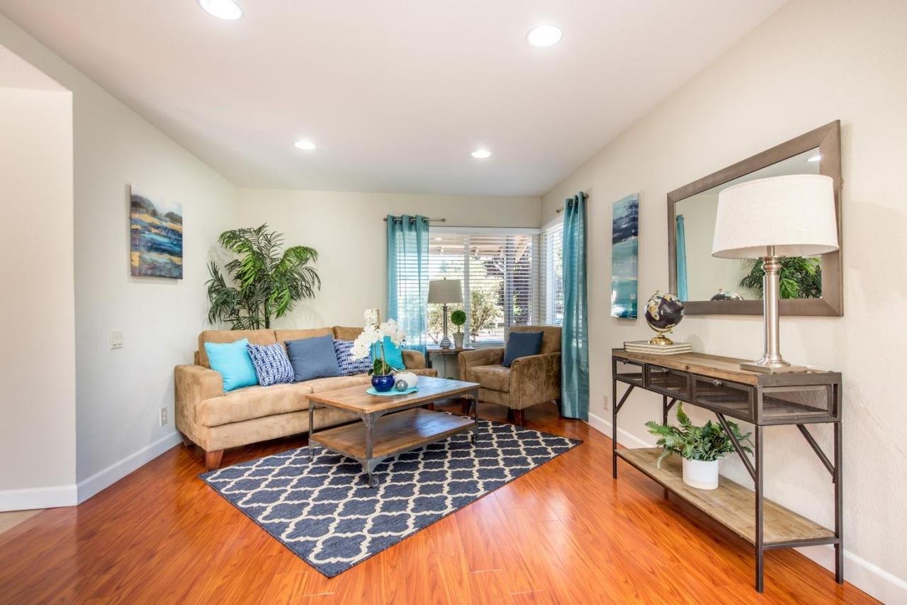 dining nook - 600 Calpella Dr