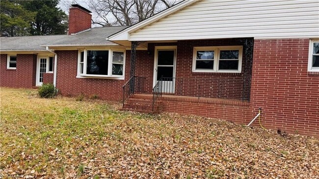 Primary Photo - 4905 Murray Rd