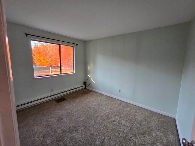 Building Photo - 616 Portland St