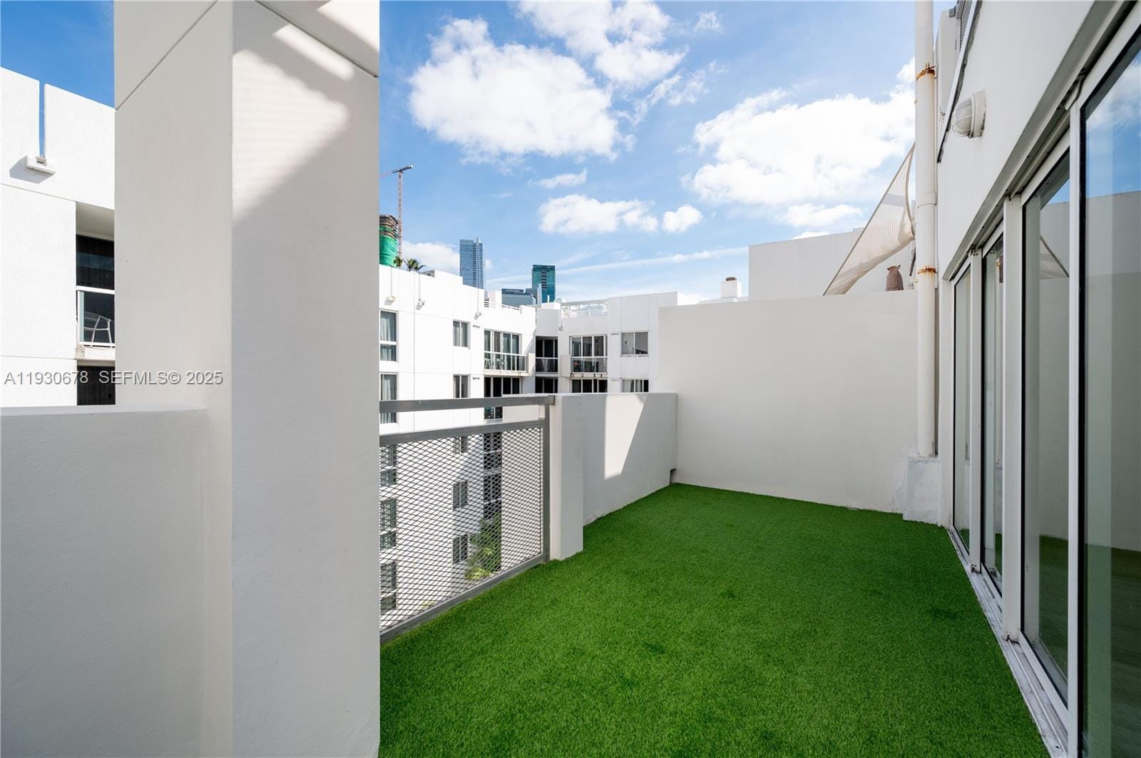 Building Photo - 1712 SW 2nd Ave