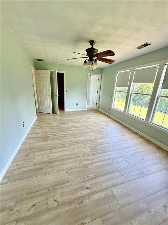 Building Photo - 125 Goldenrod Dr