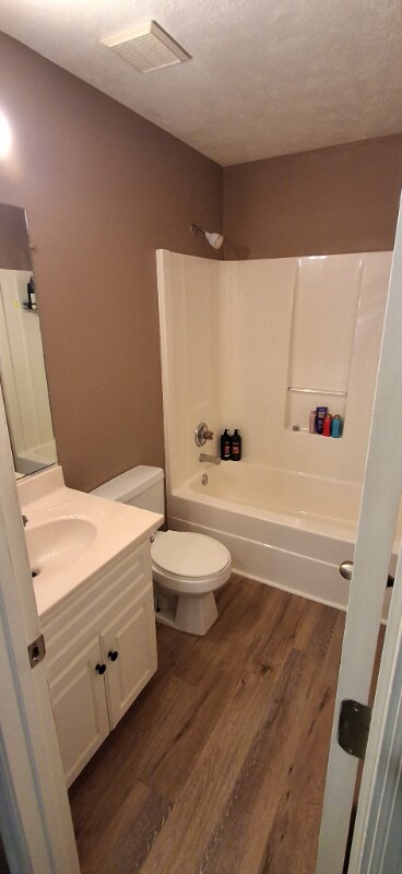 Building Photo - 4717 E Creek Mill Ct