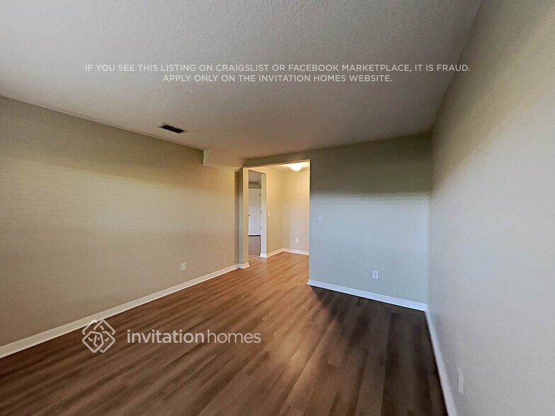 Building Photo - 7444 Bridgeview Dr