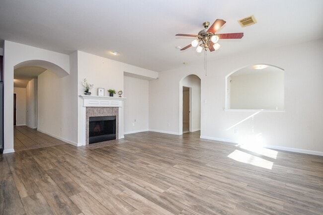 Building Photo - 21839 Manitou Falls Ln