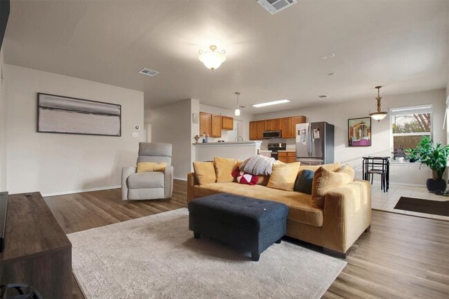 Building Photo - 18205 Topsail St