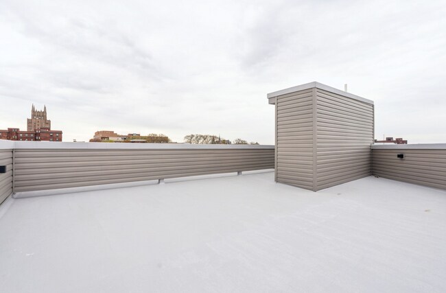 Building Photo - 136-40 E Cumberland St