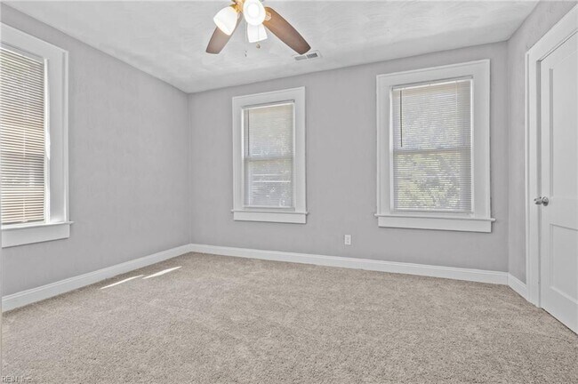 Building Photo - 849 W 34th St