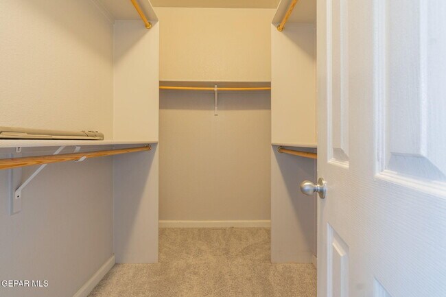 Building Photo - 12509 Twin Leaf Dr