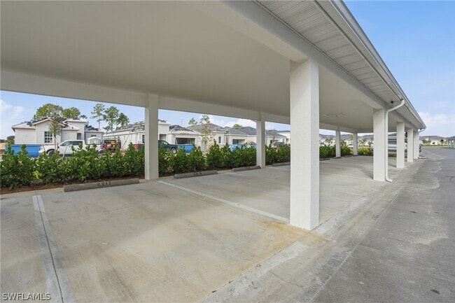 Building Photo - 15375 Grn Acrs Ave